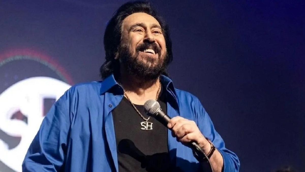 سفر در زمان; شهرام شب پره و گروه اش در حال اجرا در تهران