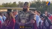  حضور رضا قیطاسی، پرچمدار کاروان ایران در بازی‌های جهانی عشایر با لباس رزم