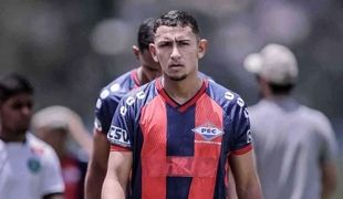 مرگ دلخراش یک بازیکن برزیلی پس از تصادف با گاو +ویدیو