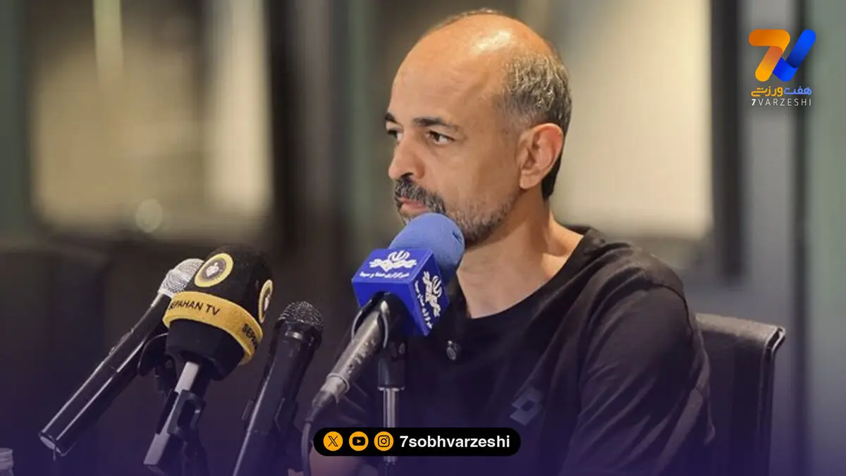 انتقاد محرم نویدکیا از داوری؛ اگر VAR کارایی ندارد، بگذاریم داور وسط تصمیم بگیرد