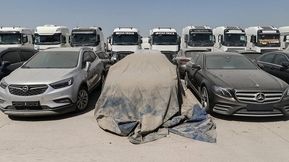 تصاویر باورنکردنی از 2800 خودروی لوکس که خاک می‌خورند + فیلم