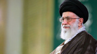اجرای « ای ایران » محمود کریمی در حضور رهبر انقلاب
