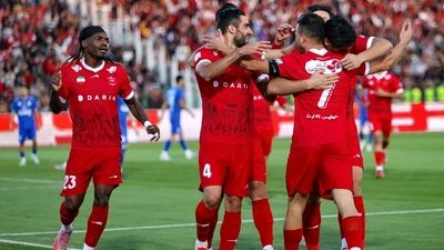 جدول لیگ برتر؛ صدرنشینی چادرملو، صعود پرسپولیس و فرار یحیی 