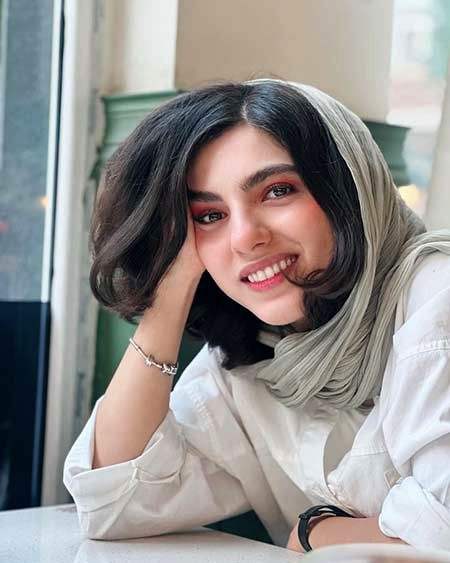 بنفشه ریاضی, زندگی شخصی بنفشه ریاضی