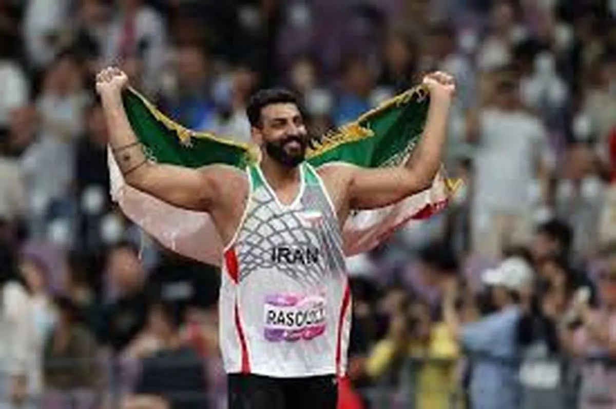 ویدئو | گریه ملی‌پوش دو و میدانی: با من مثل متهم برخورد کردند