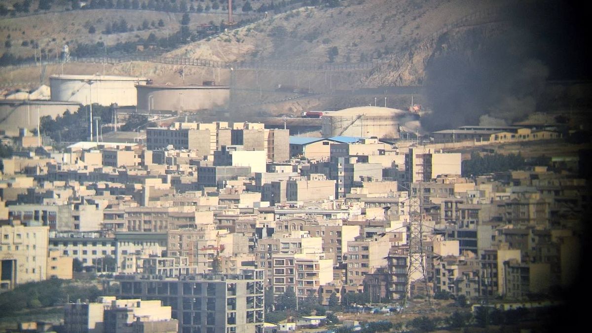 مخازن نفت تهران آسیبی ندید+ عکس