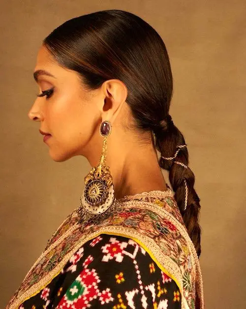 ساری گلدوزی‌شده دیپیکا