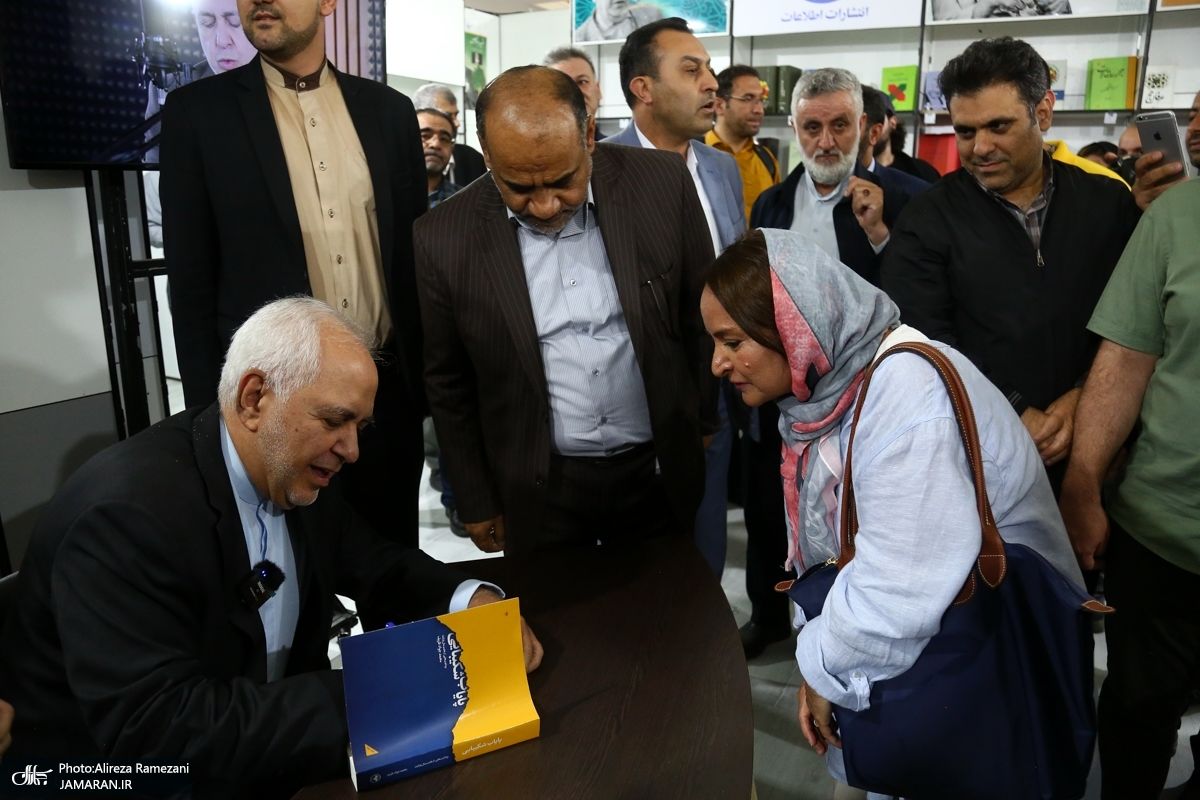 ببینید| شعرخوانی جالب یک دختربچه برای دکتر ظریف