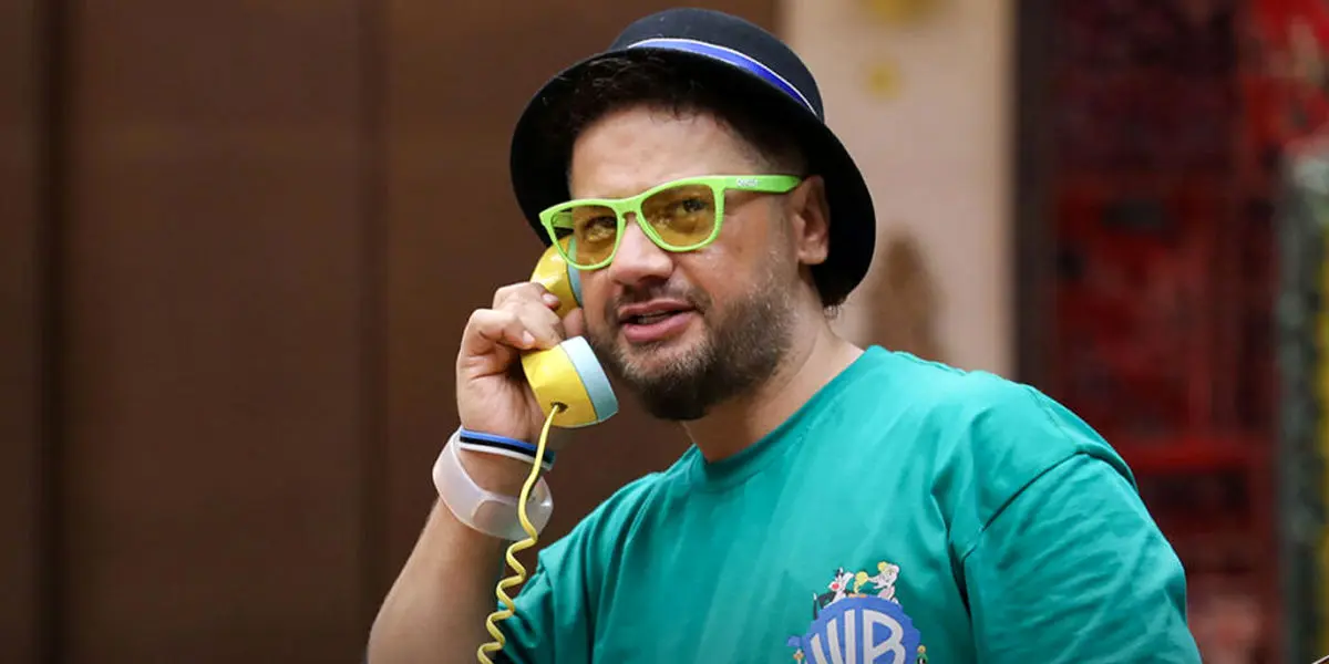 علی صادقی؛ حضور من در فیلم‌ها باعث می‌شود دیگر بازیگران قرارداد نبندند + ویدیو