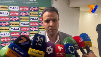 رضایی: فقط روی اشتباهات خودمان به پرسپولیس باختیم؛ برای قهرمانی بستن تیم را دوست دارم