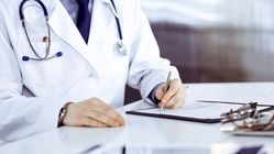 ماجرای بارداری زنان نازا از پزشک زنان و زایمان شیاد
