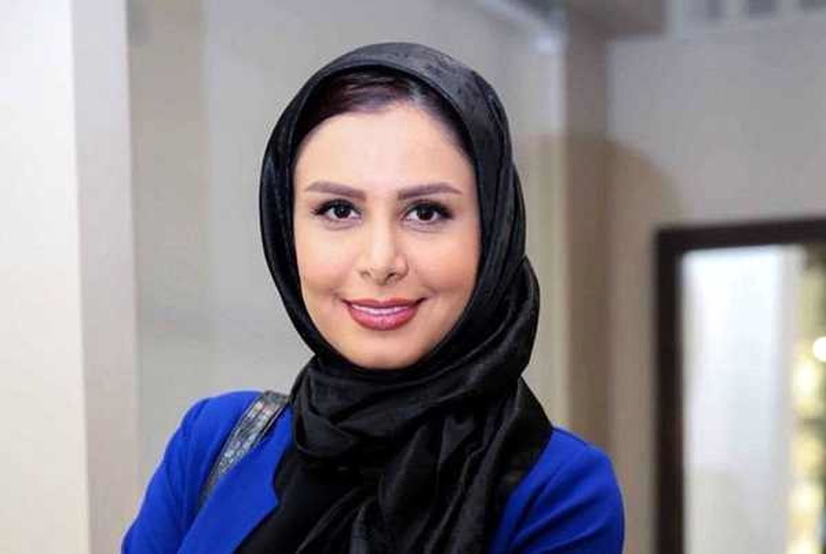 نجمه جودکی با استایلی خاص در یکی از معروفترین رستورانهای تهران / شبی به یاد ماندنی