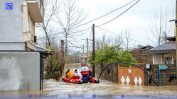 انزلی غرق شد / آبگرفتگی ۱۰۰ واحد مسکونی در انزلی