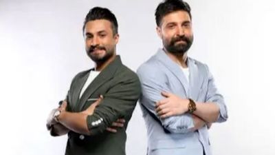 فیلم آواز باشکوه راغب با نوازنده های خیابانی ! / به به چه صدای دلنشینی