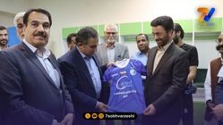 یک پرسپولیسی استقلال زاهدان را افتتاح کرد!