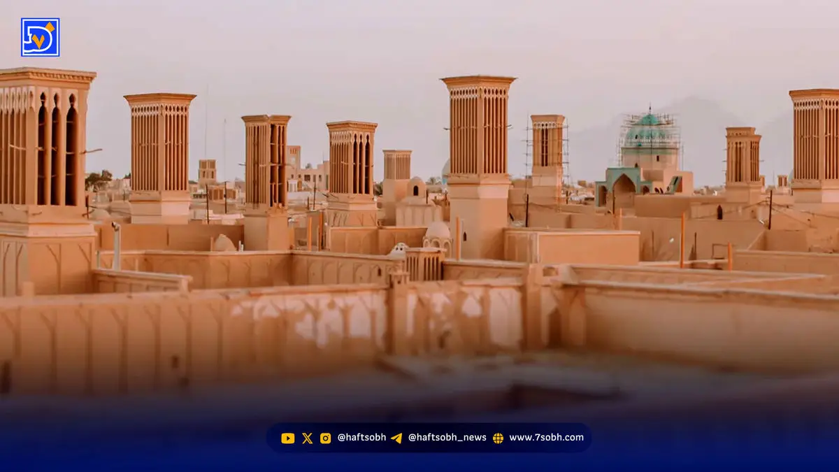 سفر در صندوقچه سندها