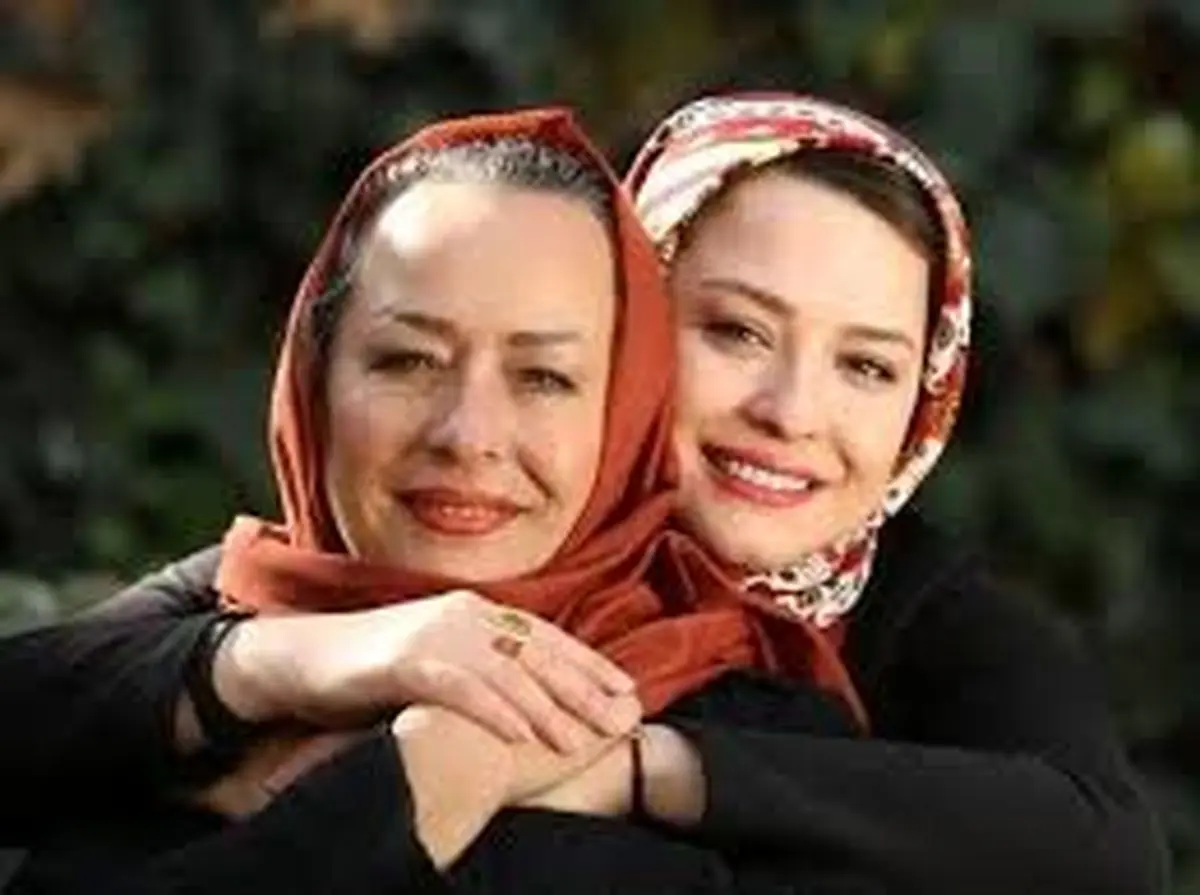 سفر در زمان | عکس نوستالژی «مهرآوه شریفی نیا» و مادرش «آزیتا حاجیان»؛ 40 سال پیش