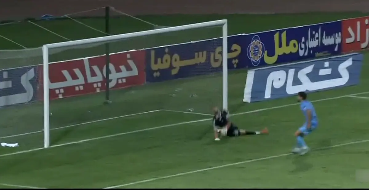 گل دوم چادرملو به پرسپولیس
