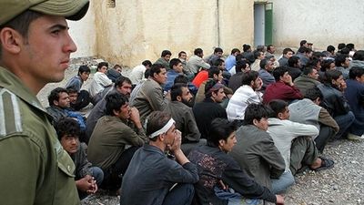 اخراج فوری اتباع غیرقانونی آغاز شد