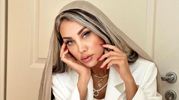 سبک دکوراسیون منحصربفرد سالن زیبایی مهناز اسرافیلی با تم سفید