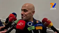 علی چینی: باشگاه استقلال برای آقای زنوزی یک بلیط  هواپیما بگیرند تا بیاید جام‌های استقلال را از نزدیک لمس کند!