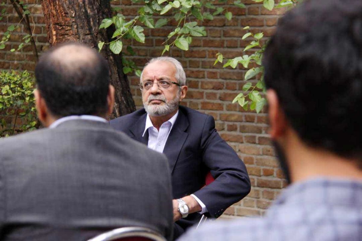 اظهارات برادر همسر رهبر انقلاب؛ اگر اینستاگرام را میبندید، درست ببندید