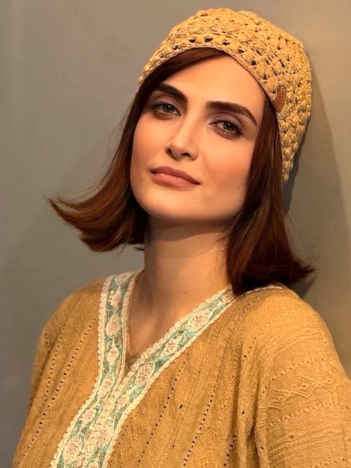 پیراهن نسکافه‌ای الناز ملک