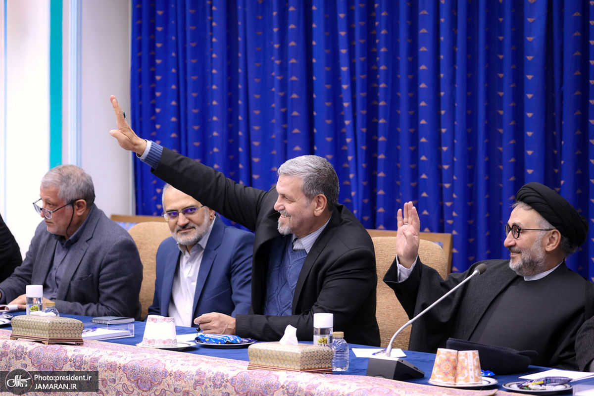 تشنج در جلسه رئیسی با ۵۰ فعال سیاسی