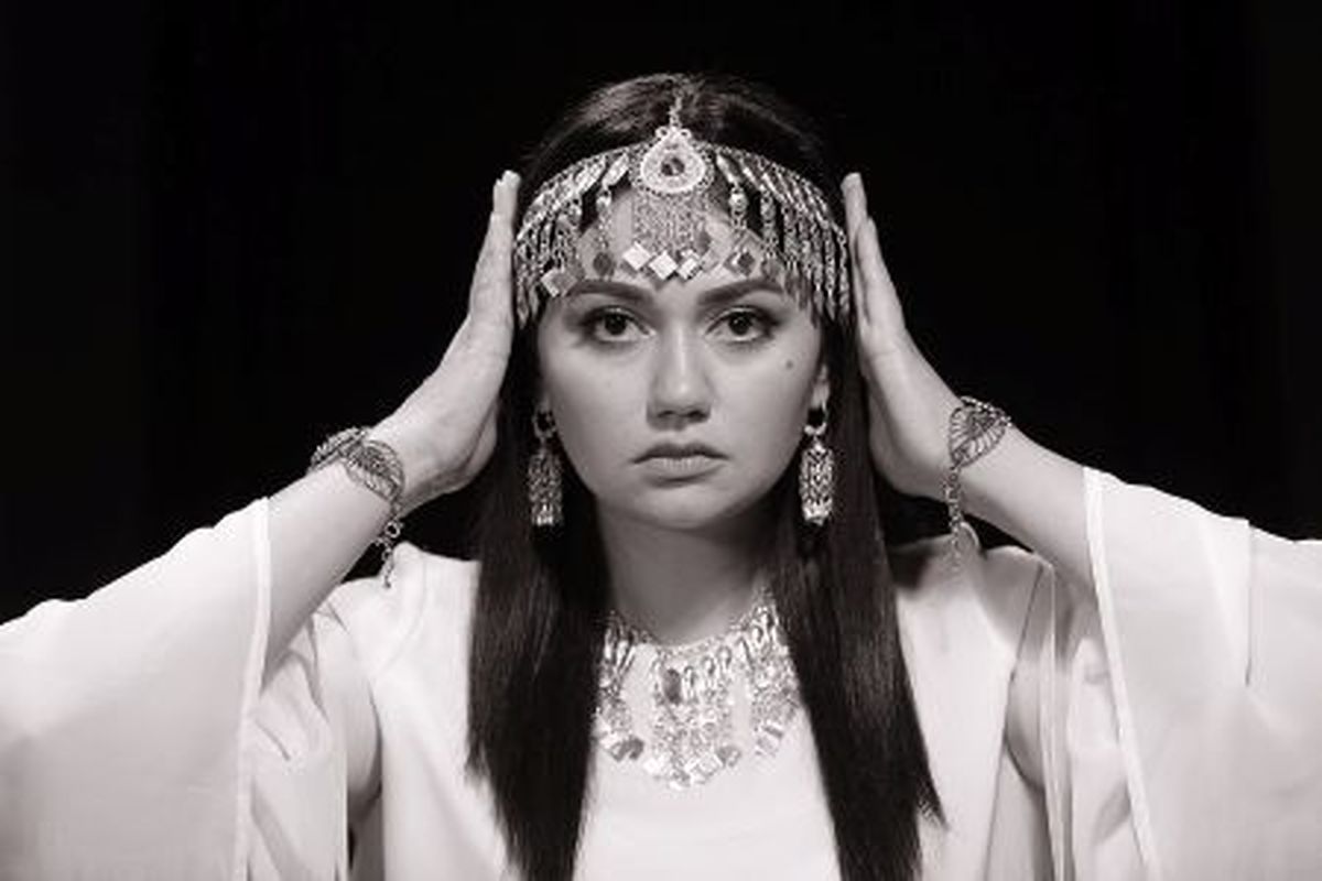 تهمینه رجبوا بازیگر نقش چمن در پایتخت ۷؛ تصاویر واقعی از خواهرشوهر نیکا