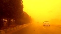 فیلم وحشتناک از طوفان قم؛ آسمان قرمز رنگ