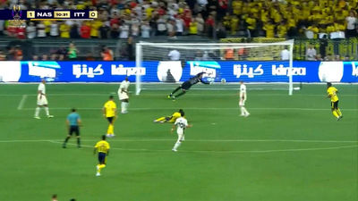 اخراج مستقیم سادیو مانه در بازی الاتحاد - النصر