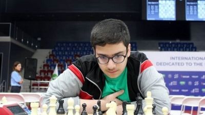 استایل متفاوت شهربانو منصوریان با عینک خلبانی