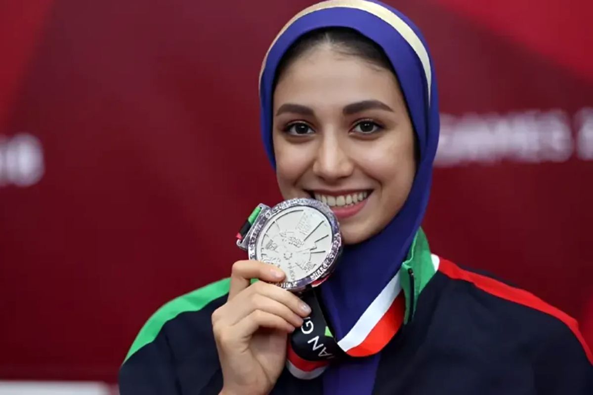 دکوراسیوم شیک و جذاب خانه مرجان سلحشوری و همسرش/ از ظروف مسی زیبا تا کیک‌های کوچولوی دلبر + عکس