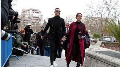 ماجرای عکس همسر نرگس محمدی با جورجینا رودریگز