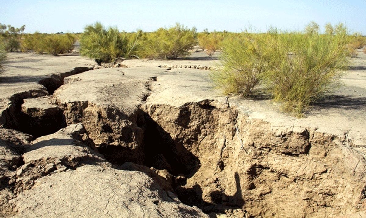 بدهکاری 145 میلیارد متر مکعب آب به منابع زیر زمینی عامل اصلی فرونشست زمین