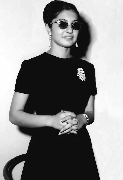 گوگوش در سال ۴۴ 