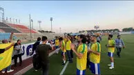 جشن و سرور آبادانی ها بعد از حضور نیافتن مس در زمین!