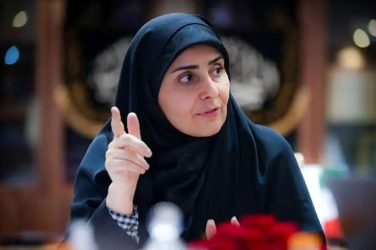 حلقه ازدواج فرزانه صادق وزیر راه شهرسازی  سوژه شد + عکس