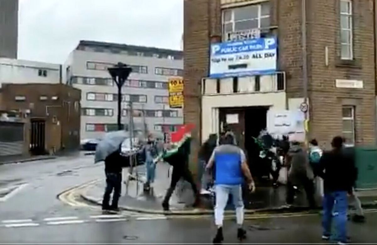 ویدئو | درگیری عناصر ضدانقلاب با رای دهندگان و پلیس انگلیس 