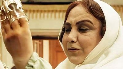 رونمایی از گوشواره جواهرنشان و گران قیمت بهنوش بختیاری دده خانم سریال بامداد خمار + عکس