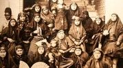 از بانوی قدبلند قجری با گردن‌آویز خاص تا آب تنی در سواحل مانزندران و نمای خاطره‌انگیز خانه‌ای در کردستان