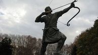 نصب مجسمه آرش کمانگیر در میدان ونک + فیلم