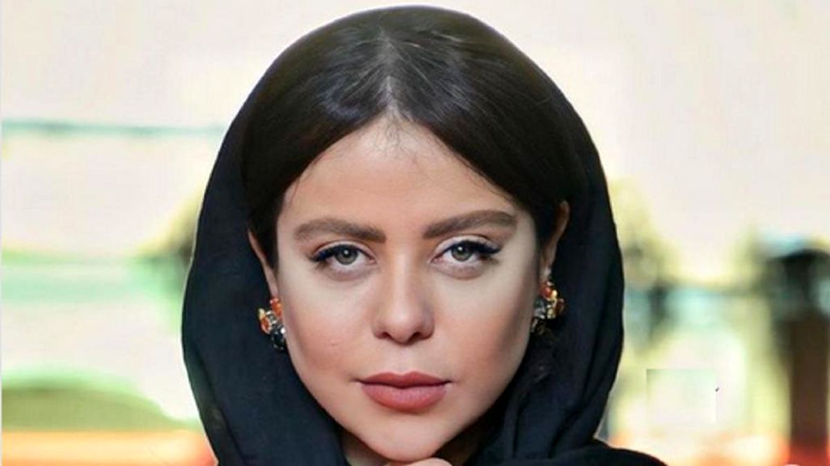  ژست حواس‌پرتِ الهام اخوان با عکس جذاب