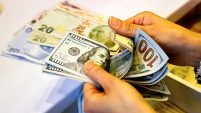 قیمت جدید دلار، یورو و سایر ارزها امروز ۱۱ تیرماه ۱۴۰۴/ دلار به مرز حساس قیمتی رسید