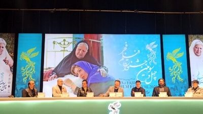 سفر به دنیای باب اسفنجی: جزیره کاراته، بهشت کلاهبردارها