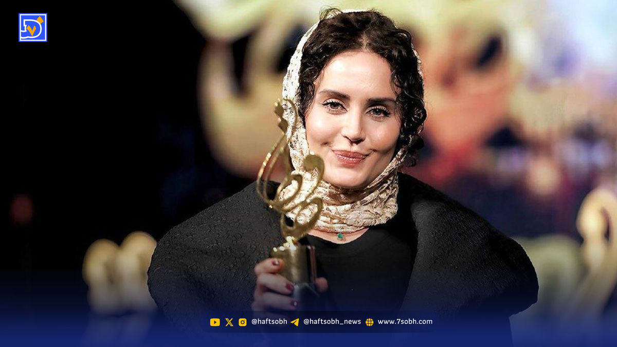 قاب صمیمی الناز شاکردوست با طرفدارانش در سالن سینما