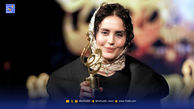 قاب صمیمی الناز شاکردوست با طرفدارانش در سالن سینما