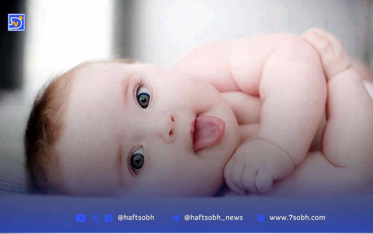 چه زمانی نوزاد مادر و پدر را میشناسد؟ و مراحل رشد حافظه اش