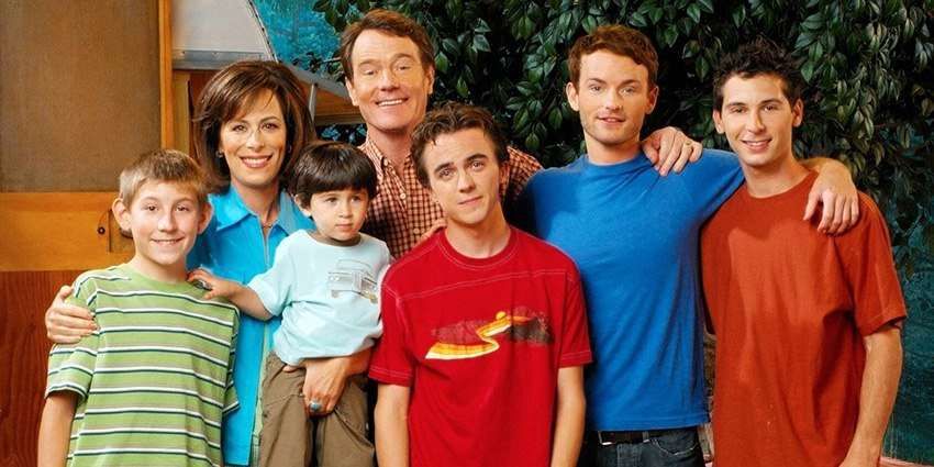 دنیای مالکوم – Malcolm in the Middle از بهترین سریال ها برای خانواده است که با طنز حساب‌شده، اوقات سرگرم‌کننده‌ای برای تمام اعضای خانه ایجاد می‌کند. 