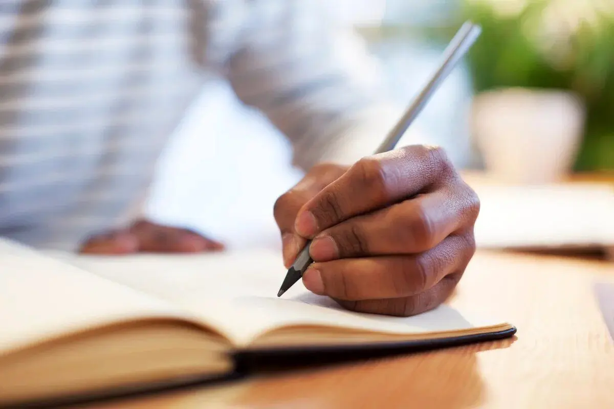 از چه زمانی چپ دست یا راست دست بودن ما تعیین می شود؟